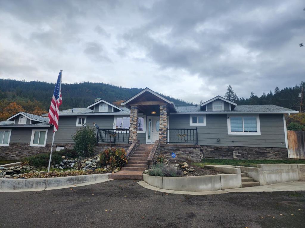 Foto principal - 1491 Granite Hill Rd
