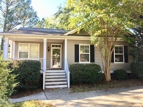 Building Photo - 418 Laurel Hill Ln