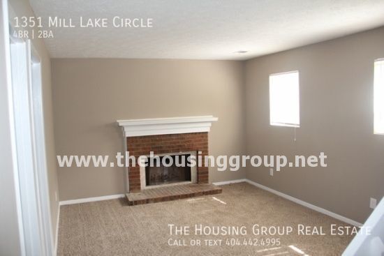 Building Photo - Stone Mountain Home- Showings Start Soon