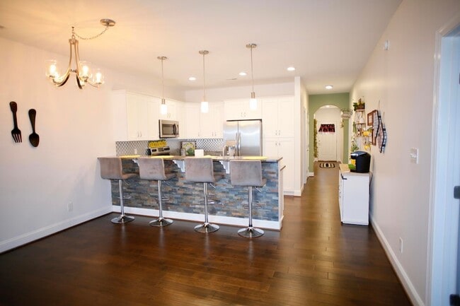Building Photo - 1313 Emerald View Ct