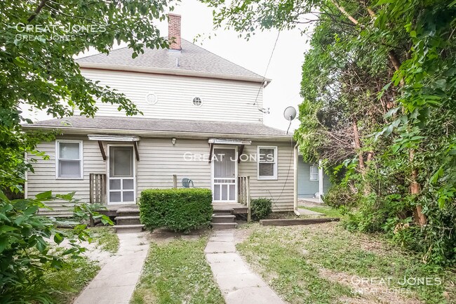 Building Photo - 1630 Woodlawn Ave