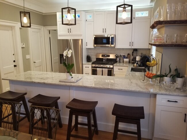 Building Photo - 1195 Monroe Dr NE