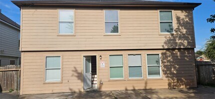 Building Photo - 3103 Barkers Crossing Ave