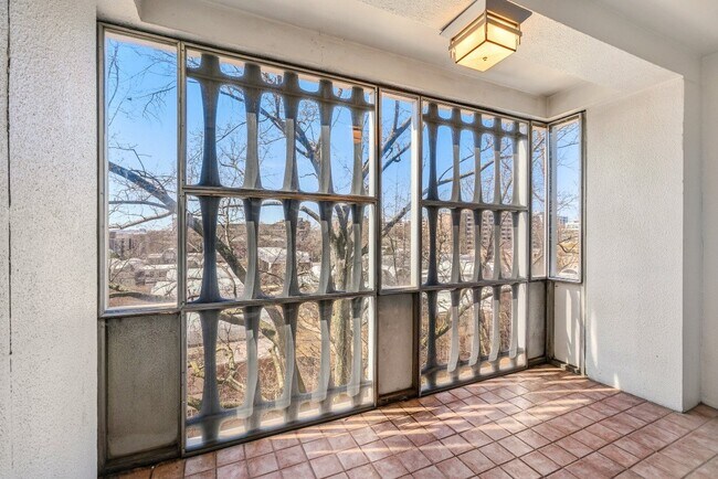 Foto del edificio - 1311 Delaware Ave SW