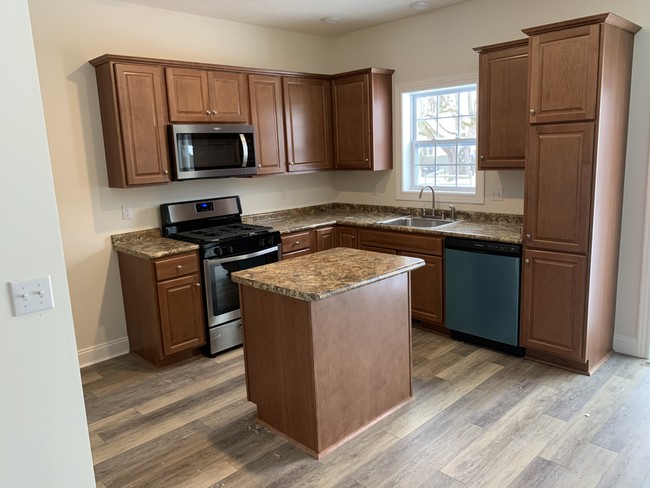 Kitchen w Island - 2613 Garvey Lane