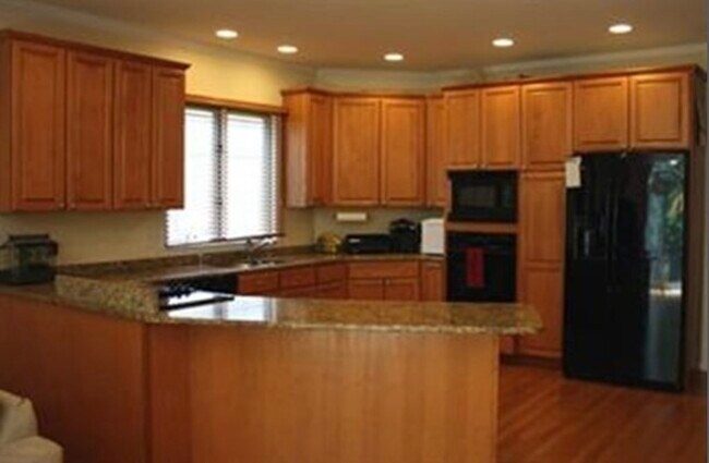 Building Photo - 22 Tanglewood Rd