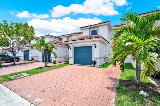 Foto del edificio - 4855 NW 116th Ave