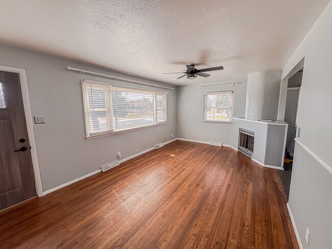 Foto del edificio - 702 Melton St