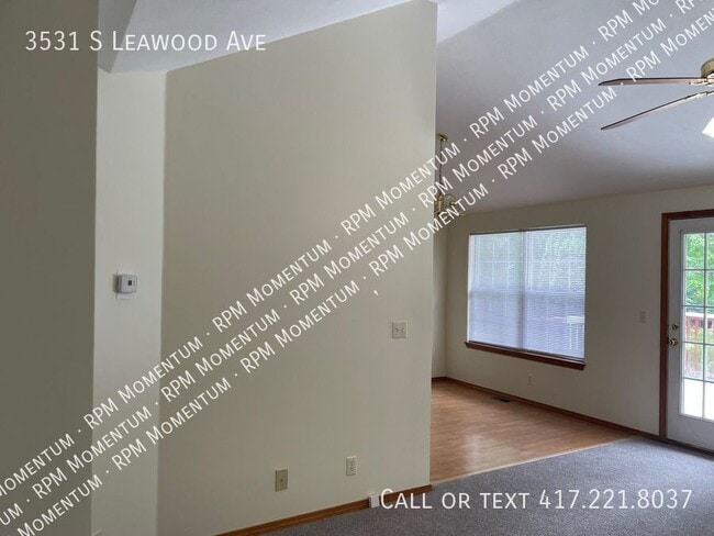 Foto del edificio - 3531 Leawood Ave