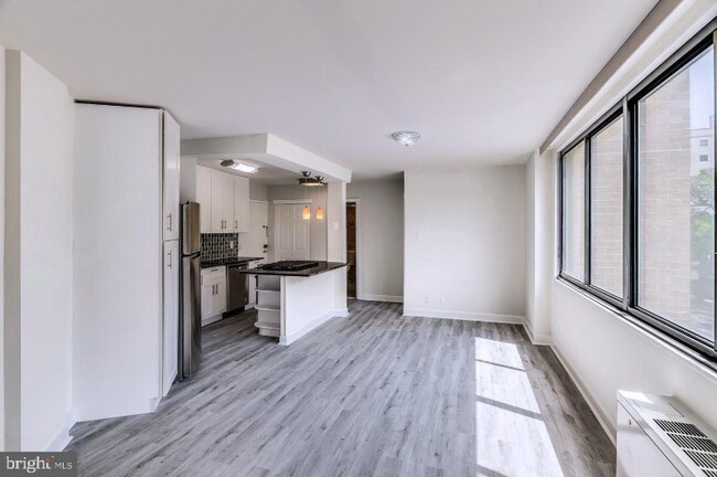 Foto del edificio - 2201 New Hampshire Ave NW