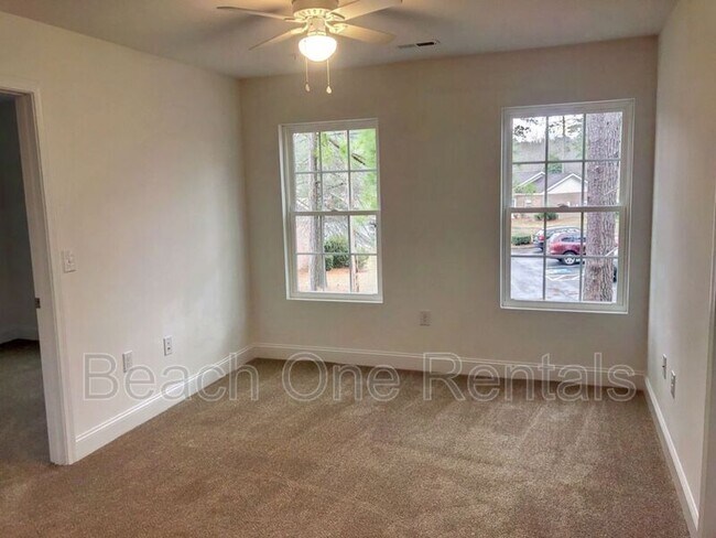 Building Photo - 1200 Hemingway Chapel Rd