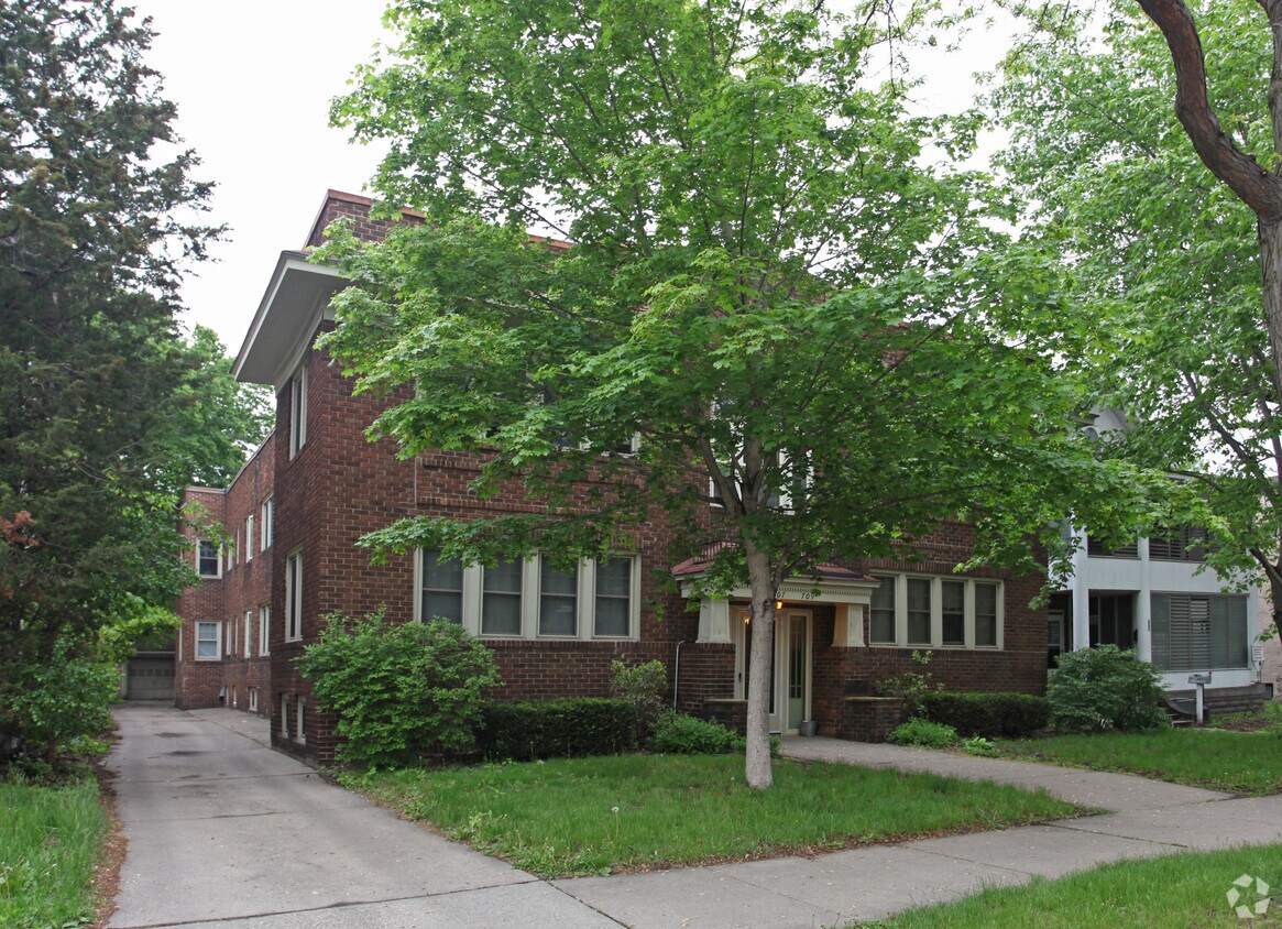 Primary Photo - 707-709 5th St SE
