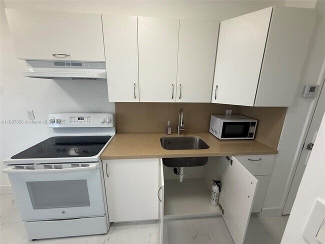 Foto del edificio - 842 SW 2nd St