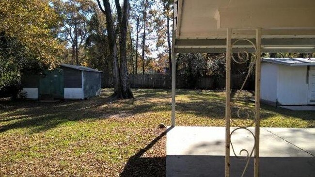 Foto del edificio - 3 bedroom in Baton Rouge LA 70815