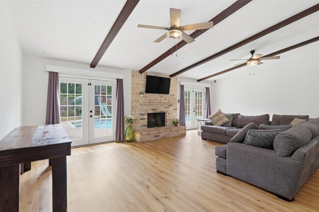 Foto del edificio - 17211 Camberwell Green Ln
