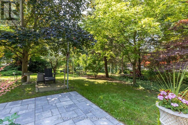 Building Photo - 388-388 Linwell Rd