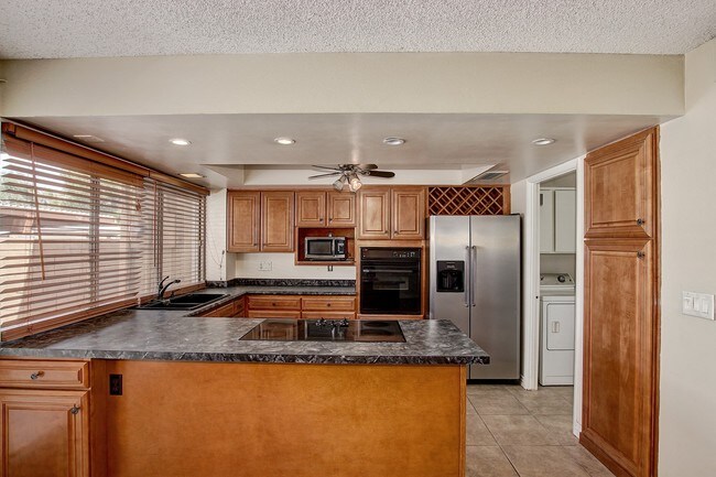 Foto del edificio - 4323 N Miller Rd