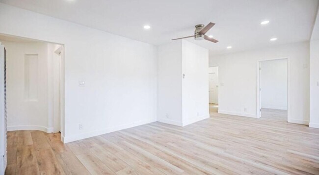 Building Photo - 2065 Ivar Ave
