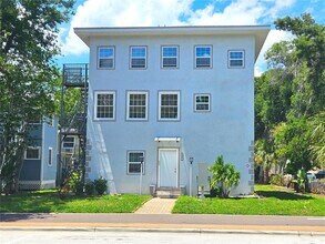 Building Photo - 306 Turner St