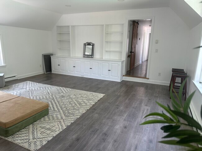 Living/Dining Room - 1607 Bedford St