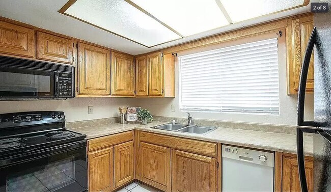 Foto del edificio - 15402 N 28th St