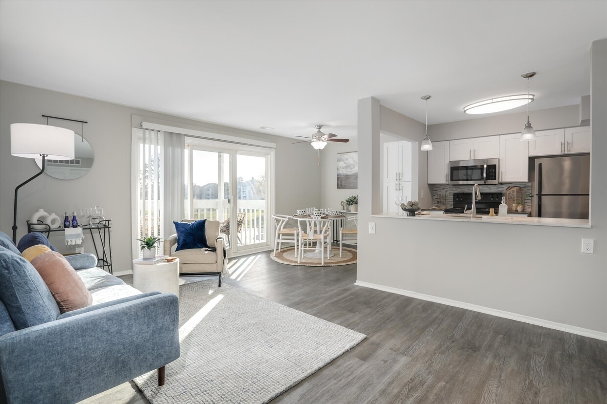 The Retreat at Farmington Hills Apartments in Farmington Hills, MI