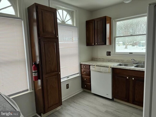 Foto del edificio - 2227 Aspen Dr