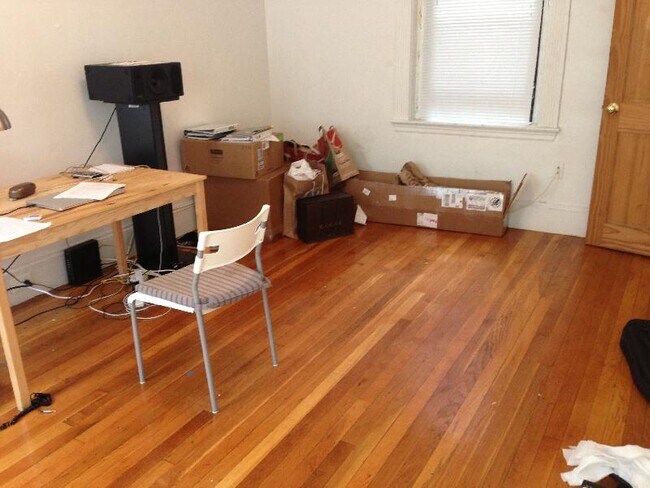 Foto del edificio - 128 Hemenway St