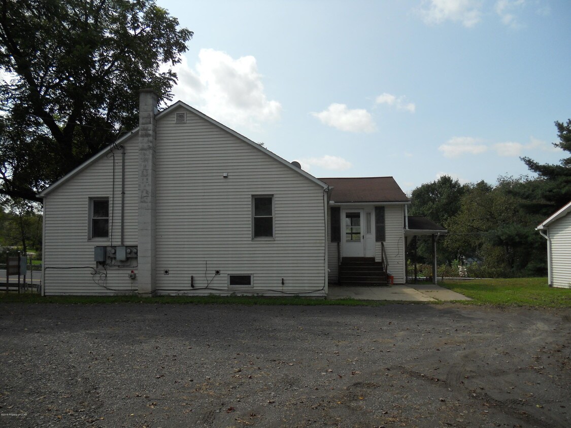 3 Rays Ln, Dallas, PA 18612 Apartment for Rent in Dallas, PA