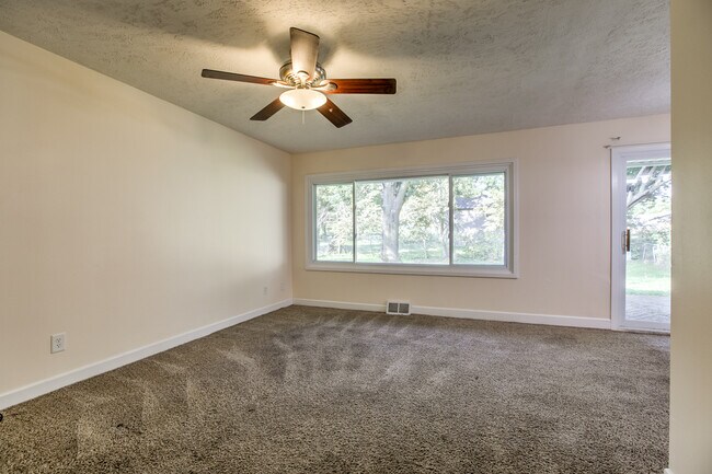 Building Photo - 3027 NW 52nd St
