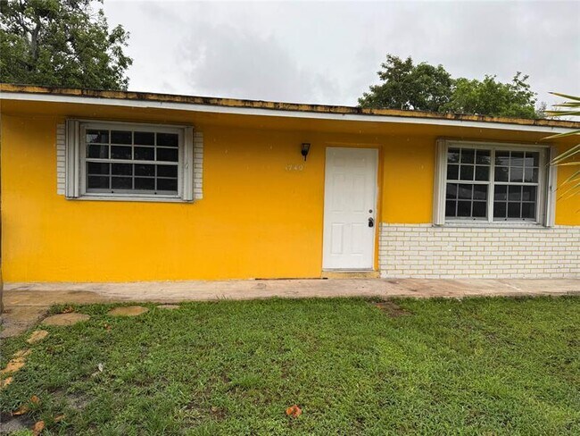 Foto del edificio - 1740 SW 70th Way