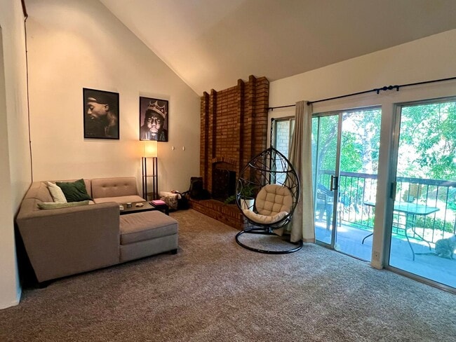 Foto del edificio - Quiet Sandy Condo
