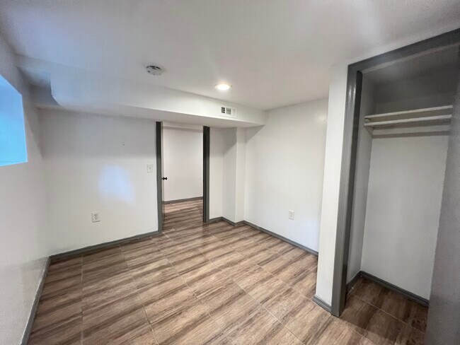 Foto del edificio - 575 Bramhall Ave