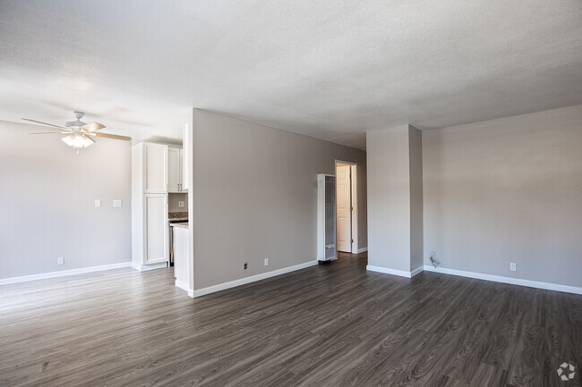 2BR, 1BA - Plan 3 - Creekside Terrace