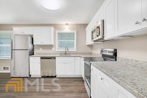 Foto del edificio - 2435 Wood Valley Dr