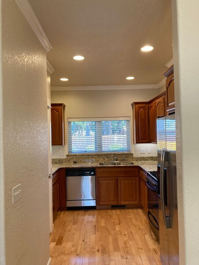 Foto del edificio - 2 Bedroom 2.5 Bath Townhome