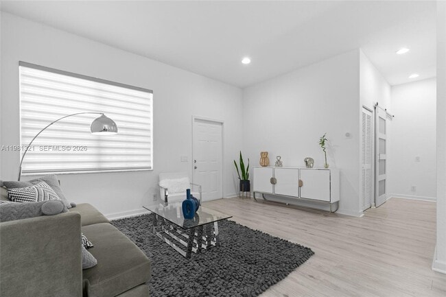 Building Photo - 625 Bald Cypress Rd