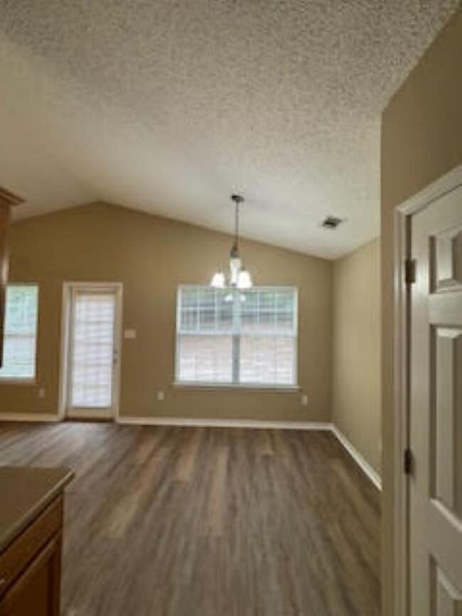 Building Photo - 10514 Bayou Cir