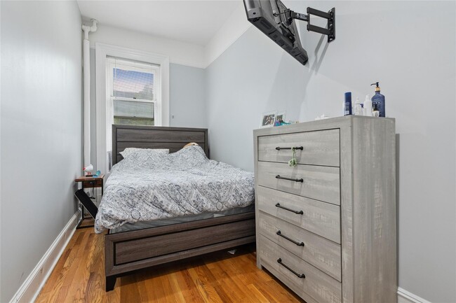 Building Photo - 423 W 144th St