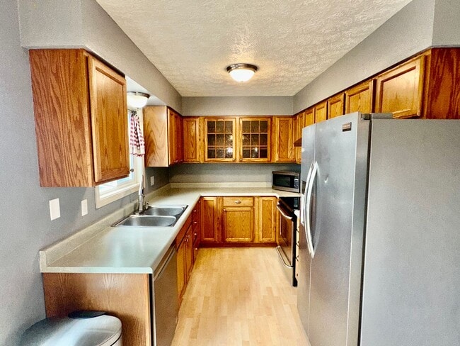 Building Photo - 10840 Delta Cir