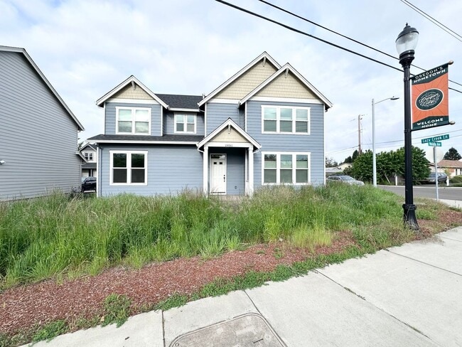Building Photo - Oregon City Home 3 Bed 2.5 Bath w/ Double ...