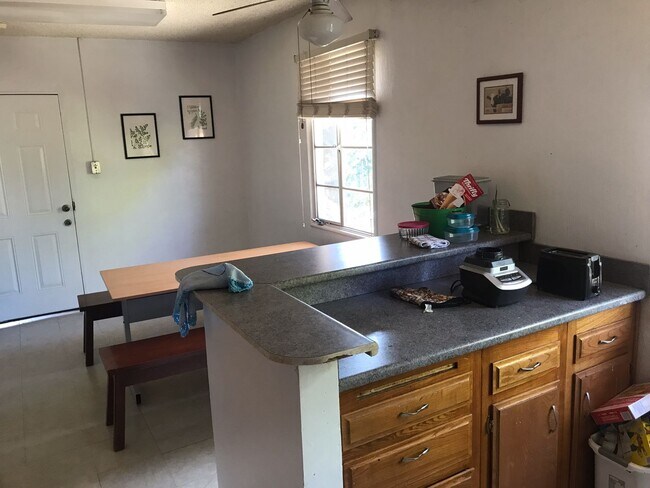 Foto del edificio - Room in an old convent