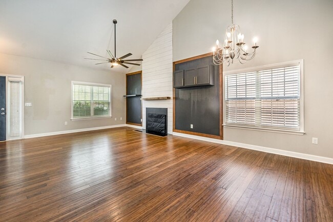 Building Photo - Welcome to Somerset Farms!