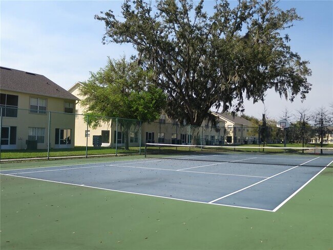 Foto del edificio - 2806 Club Cortile Cir