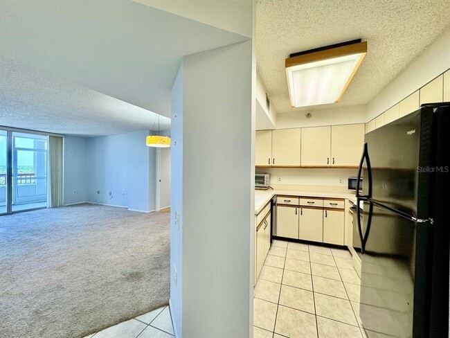 Building Photo - 2333 Feather Sound Dr