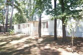 Building Photo - 10970 Maywood St