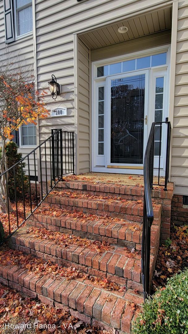 Building Photo - 4 br, 2.5 bath House - 200 Blevins Run