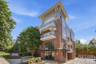 Building Photo - 1829 Kenilworth Ave