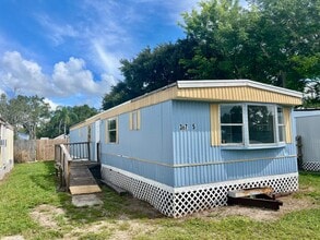 Building Photo - 307 Camellia Ln
