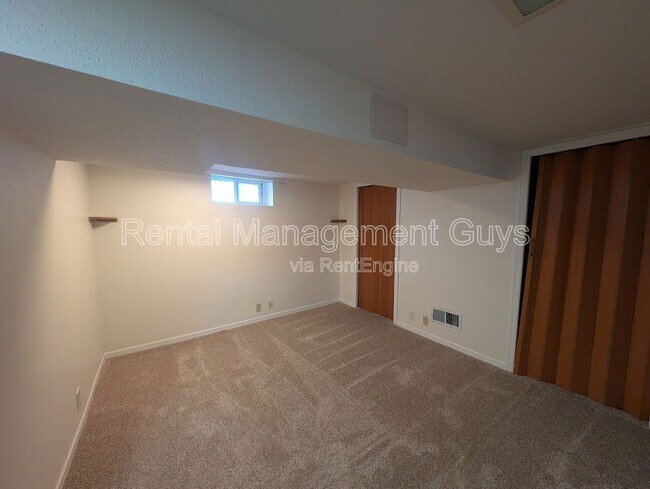 Foto del edificio - 5027 5th St NE